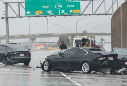 Domino effect in multi-vehicle crash on freeway