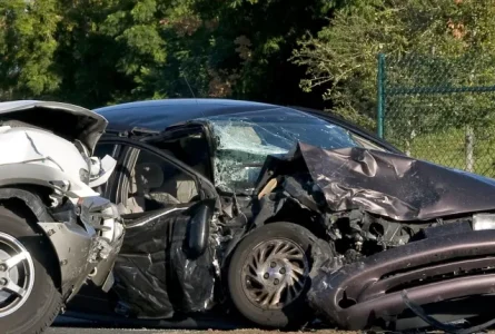 2-vehicle crash kills Connecticut man