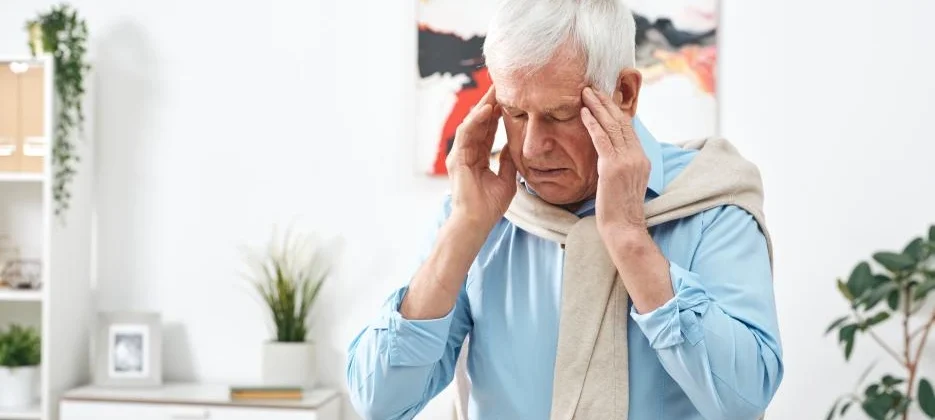 What are 3 signs of a brain injury?